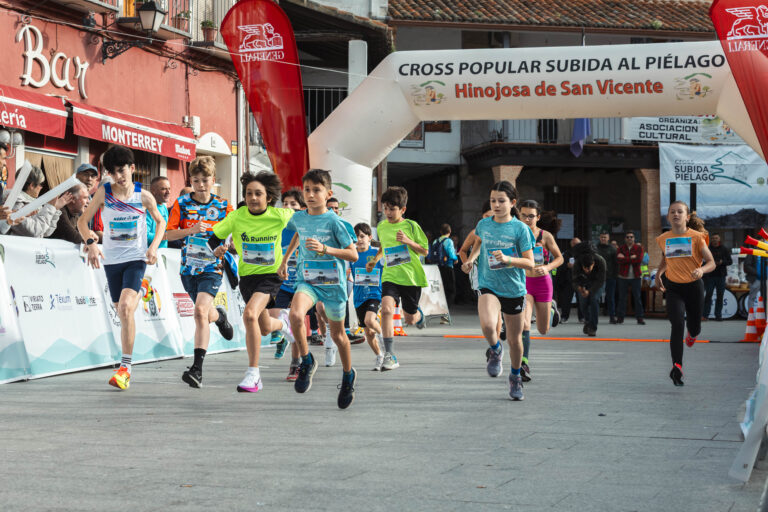 XXXIV CROSS SUBIDA AL PIÉLAGO (HINOJOSA DE SAN VICENTE)-  CARRERAS INFANTILES Y PODIO